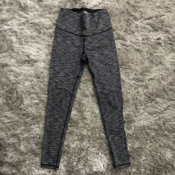 🏷️ 5 for $25 - VICTORIA Sport Knockout Heather Gray Legging - Picture 2 of 5
